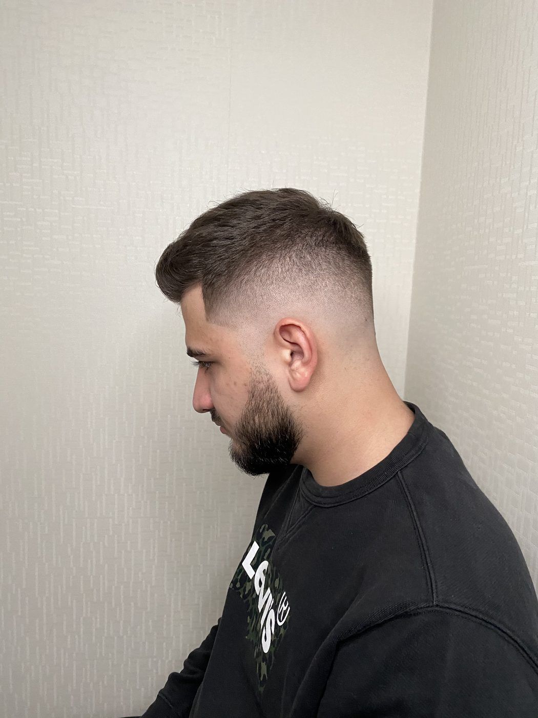 Низкий фейд и стрижка бороды Cut Diler